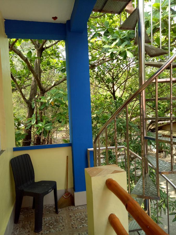 Prince Ludwig Beach Resort San Antonio  Extérieur photo